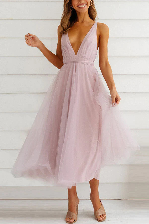 Alena - Robe midi romantique en tulle avec décolleté en V