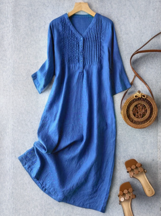 Annaliese - Robe plissée ample avec encolure en pointe