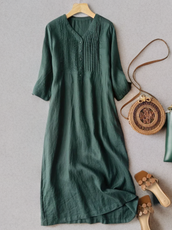 Annaliese - Robe plissée ample avec encolure en pointe
