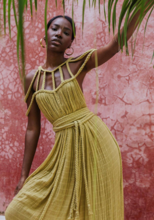 Avery - Robe longue en lin moderne et sophistiquée avec tresses drapées