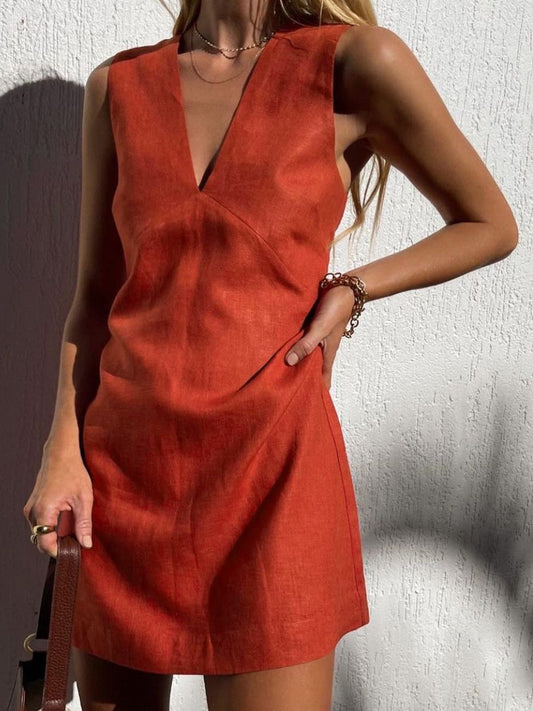 Robe mini stylée pour femme avec encolure en V