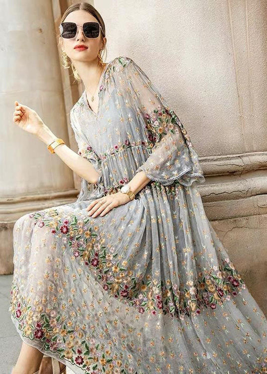 Patchi - Robe en tulle de dentelle gris avec encolure en cœur brodée
