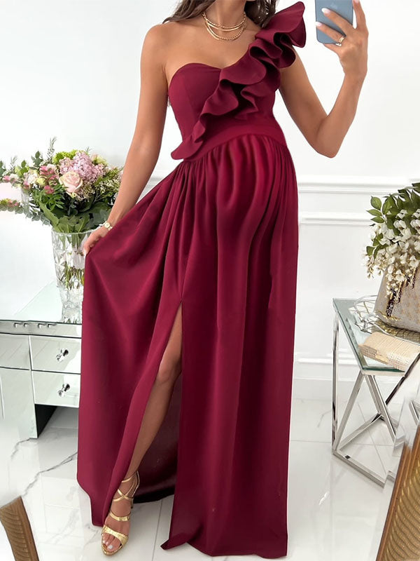 Robe de grossesse longue à volants et design asymétrique