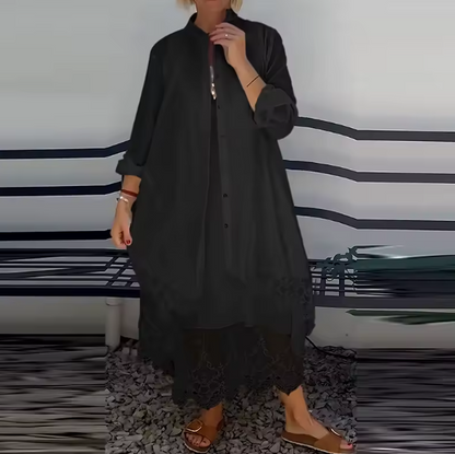 Robe longue avec détails tendance et petit manteau léger inclus