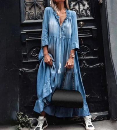 Rizza - Robe longue en dentelle vintage avec col en V et ourlet large