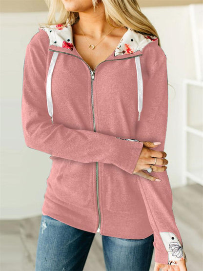 Veste pratique avec capuche et fermeture zippé pour plus de commodité