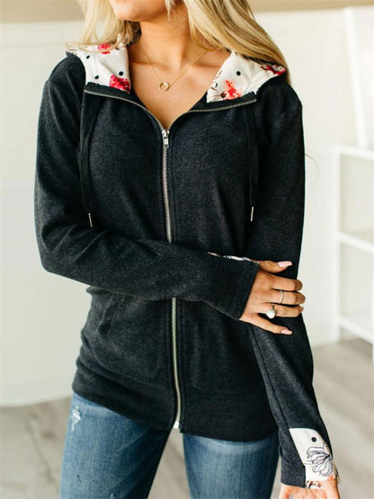 Veste pratique avec capuche et fermeture zippé pour plus de commodité