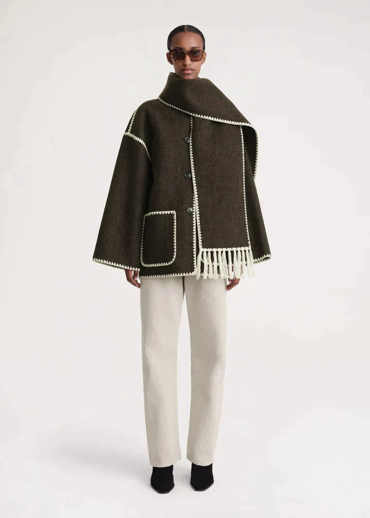 Veste de luxe en mérinos avec écharpe
