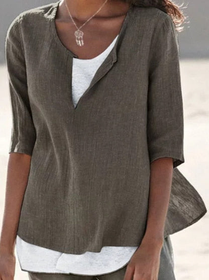 VeeTee™ : Chemise à col en V pour femmes