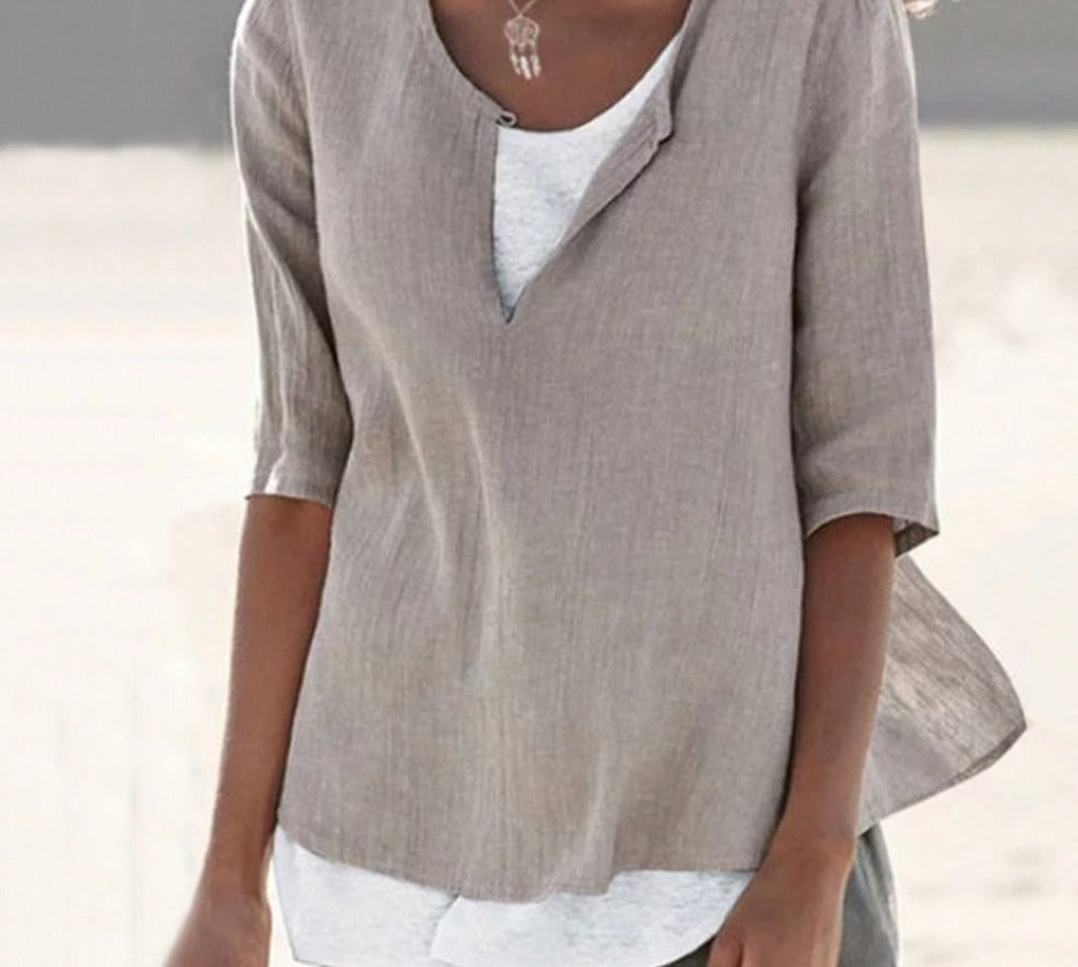VeeTee™ : Chemise à col en V pour femmes