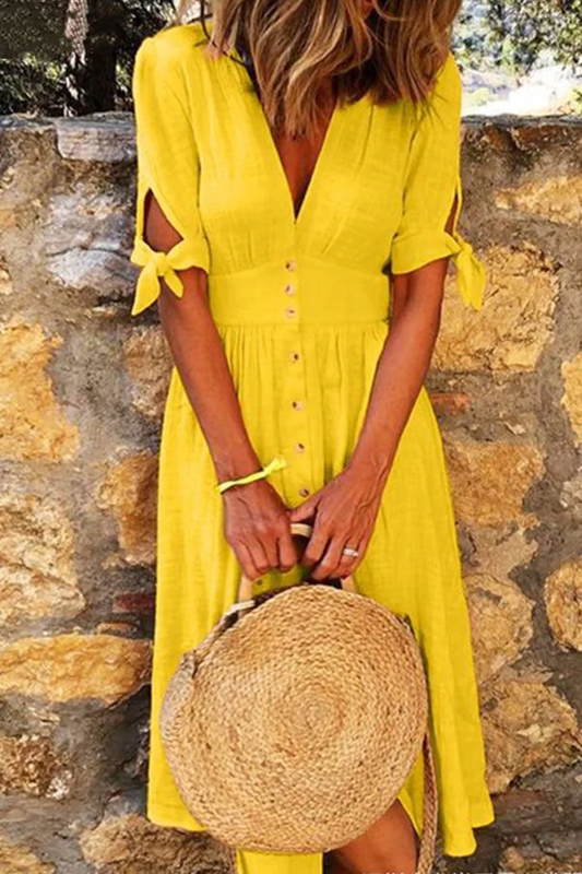 Hernie - Élégante robe décontractée à col en V avec fermeture à boucle