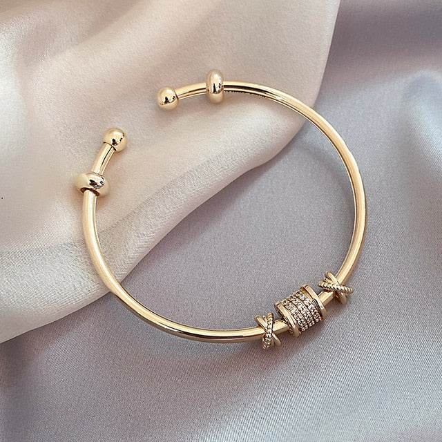 Bracelet Cylindre Français | Disponible en 2 couleurs différentes !