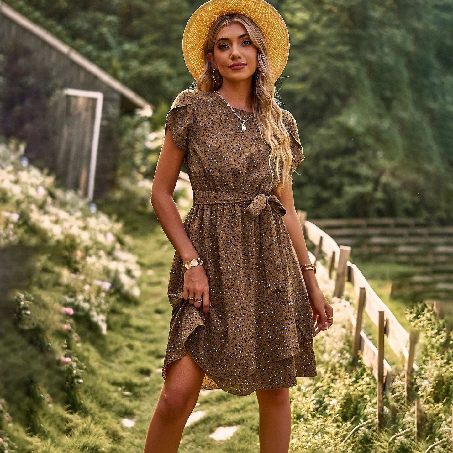 Hazel - Robe à motifs floraux et ourlet volanté