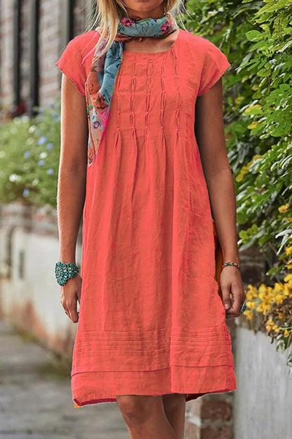 Neve - Robe de loisirs à manches courtes avec col en U en patchwork uni