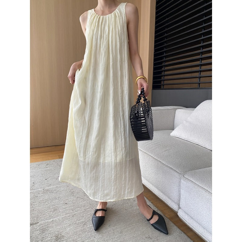 Robe longue d'été sans manches à texture imprimée et encolure ronde