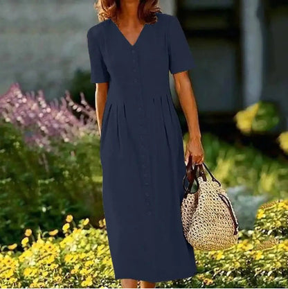 Robe midi simple avec boutonnage et manches courtes