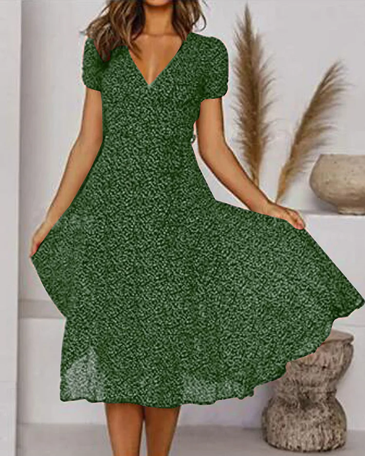 Paloma - Robe en mousseline de soie imprimée à manches courtes et encolure en V