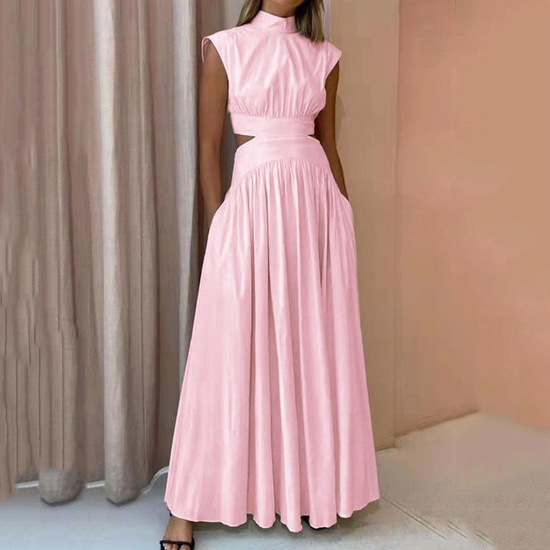 Prudence - Élégante robe sans manches à l'encolure haute très tendance