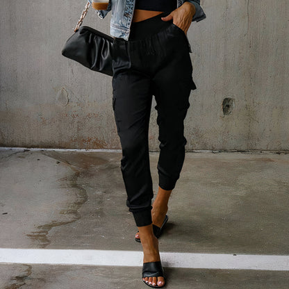 Elégant pantalon cargo avec des reflets satinés - Rayna