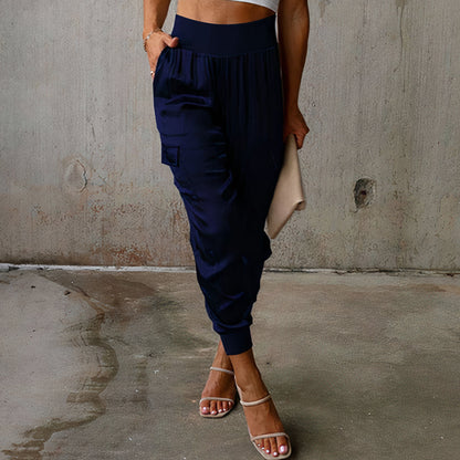 Elégant pantalon cargo avec des reflets satinés - Rayna