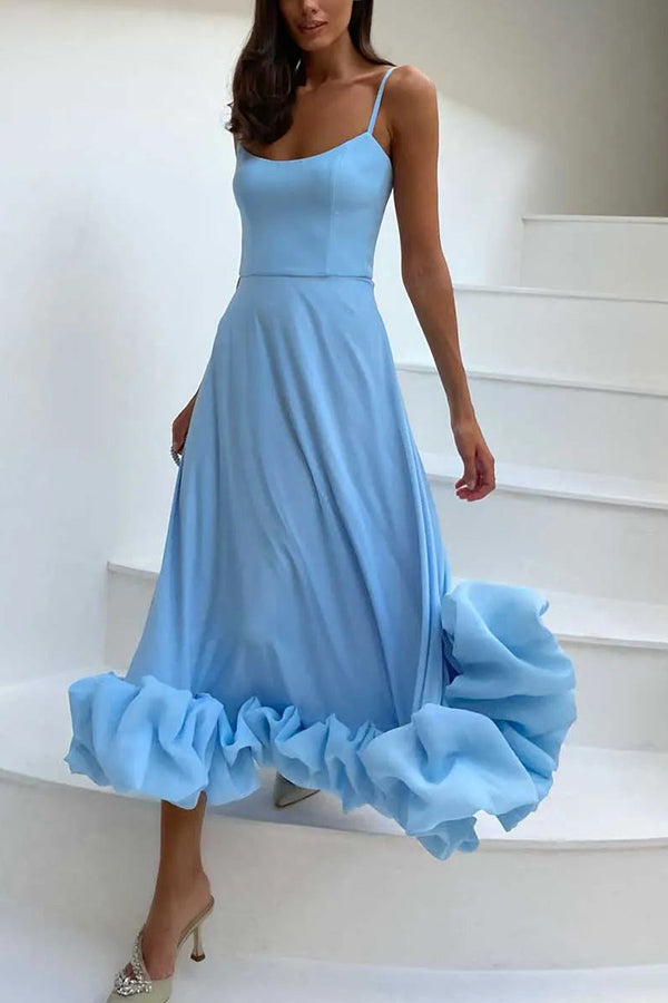 Roseanne - Robe midi sans bretelles avec volants pour les banquets de minuit