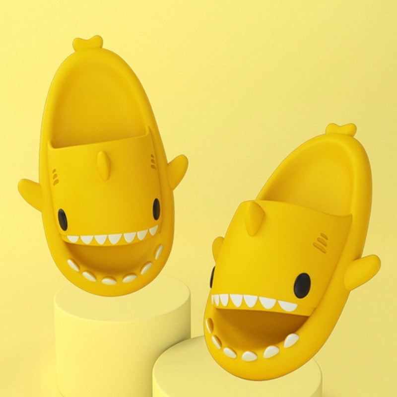 SharkToes™ : Sandales à motif de requin