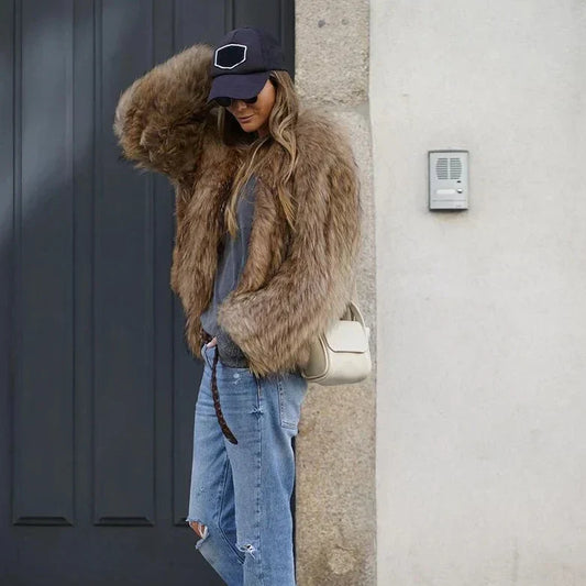 Manteau mode pour femmes en fausse fourrure pelucheuse