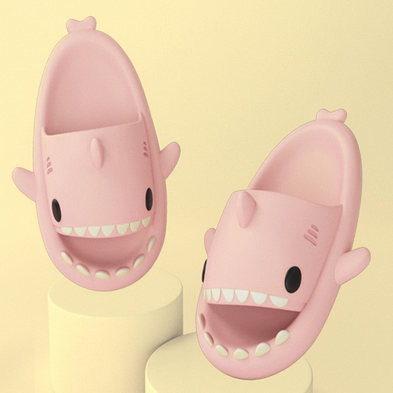 SharkToes™ : Sandales à motif de requin