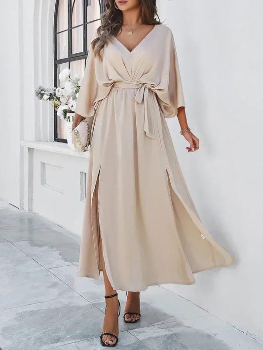 Robe à encolure en V de coupe ample