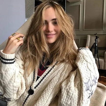 Cardigan d'automne caramel - chaud avec broderie élégante