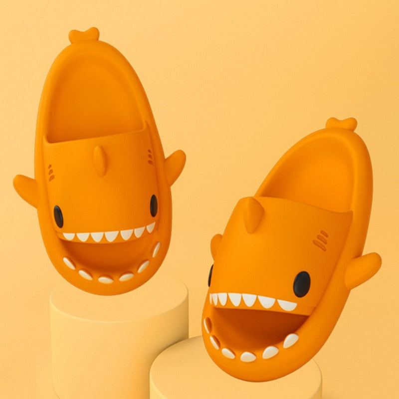 SharkToes™ : Sandales à motif de requin