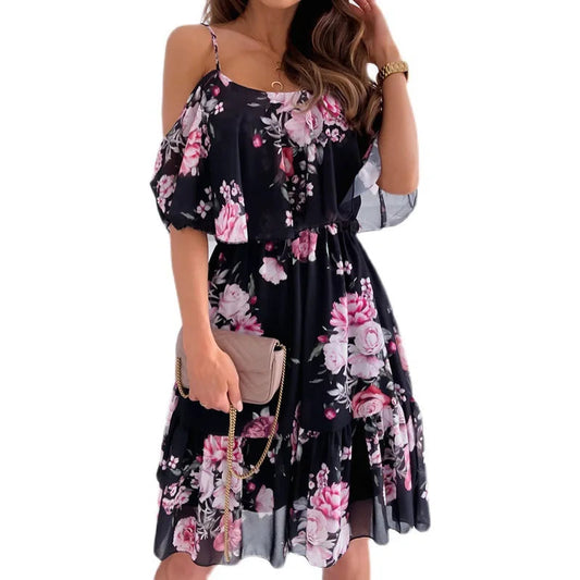 Robe courte à fleurs avec volants et fines bretelles, idéale pour l'été