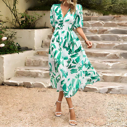 Serena - Robe à col en V avec motif floral