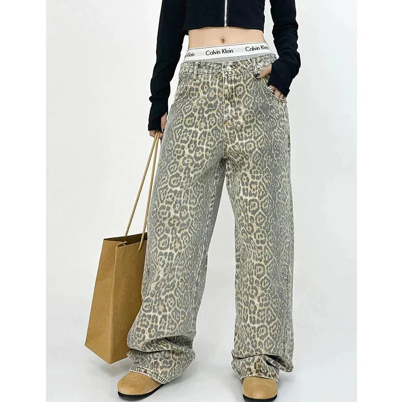 Pantalon rétro avec imprimé léopard