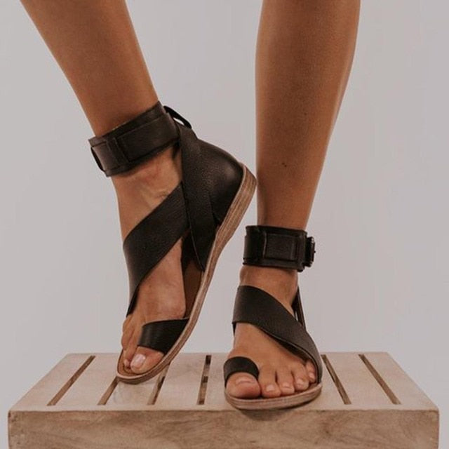 Sandales Cm | avec bride croisée et anneau d'orteil