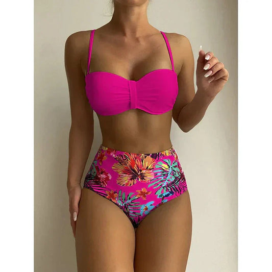 Bikini chic à taille haute et motif floral