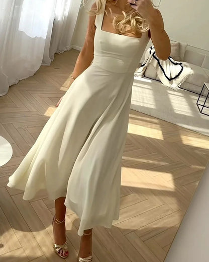 Sadella - Robe élégante en voile à col carré et de couleur unie