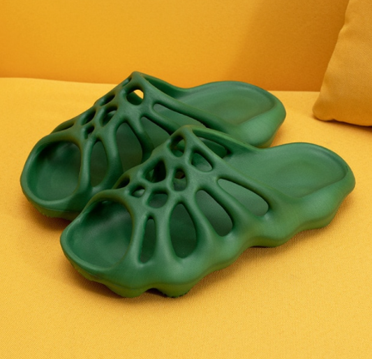 Plateforme découpée Slippers™