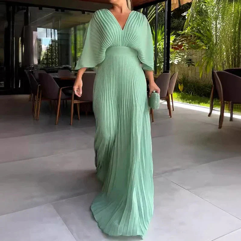 Camilla - Ondulation Schwebendes Rippenkleid mit V-Ausschnitt