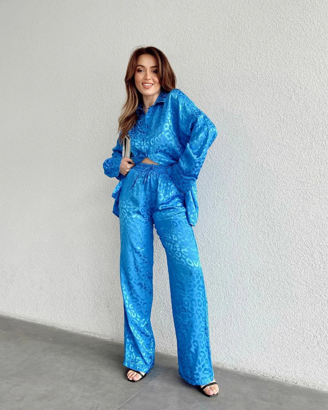 Beatrice - Chemisier élégant avec une seule rangée de boutons et pantalon à jambe large