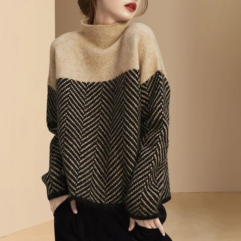 Pull à col haut et à chevrons
