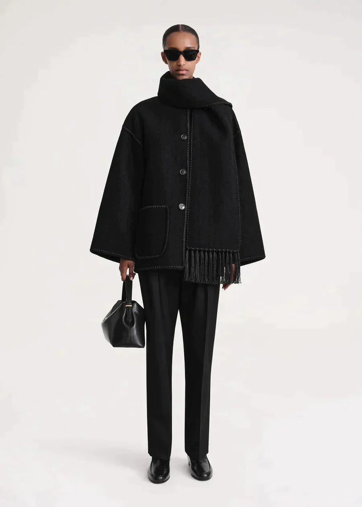Veste de luxe en mérinos avec écharpe