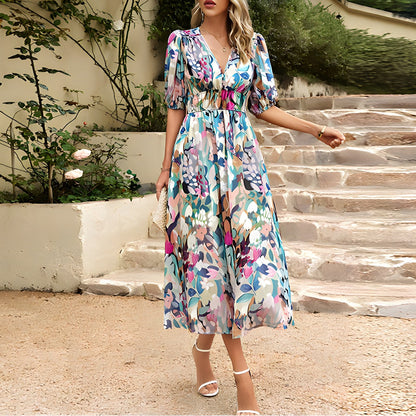 Robe mi-longue avec encolure en V