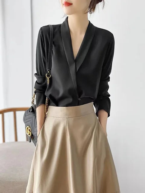 CZERINA | Blouse en satin à col V