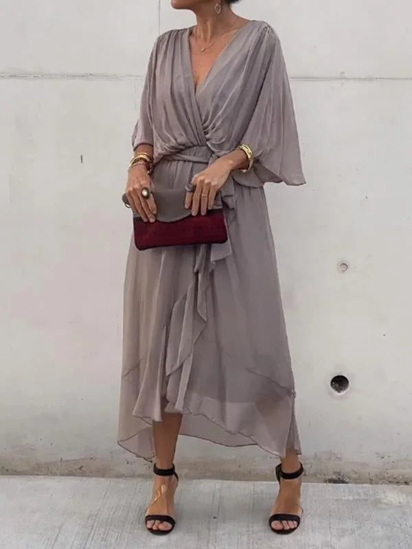 Keira - Robe élégante et stylée en mousseline de soie avec décolleté en V