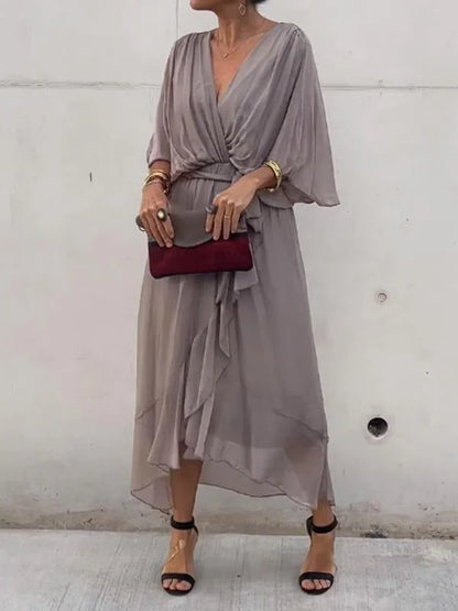 Keira - Robe élégante et stylée en mousseline de soie avec décolleté en V