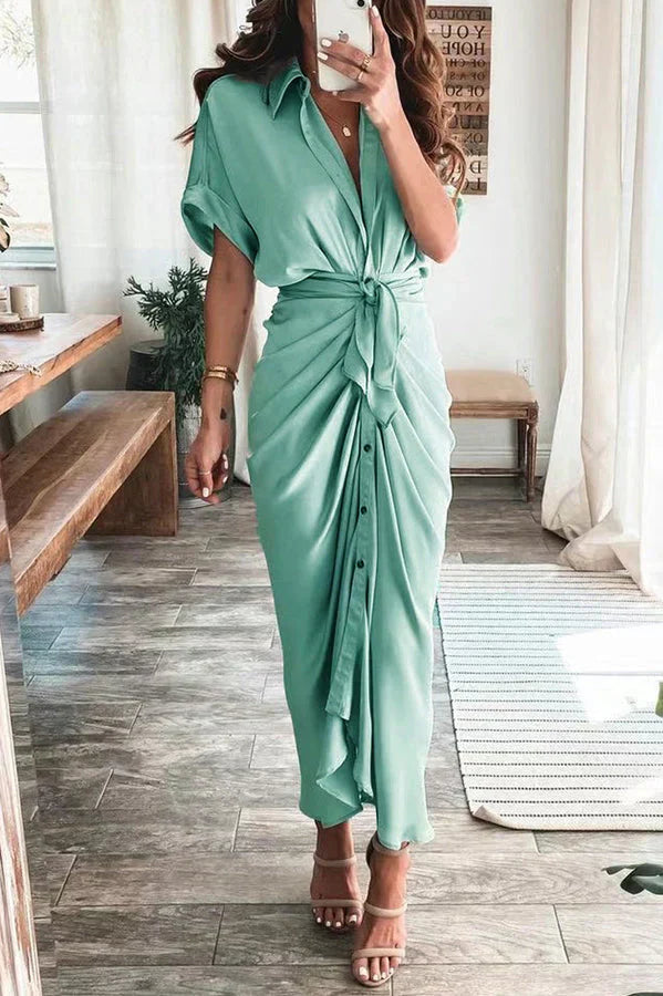 Osana - Magnifique robe en satin avec boutons et voile