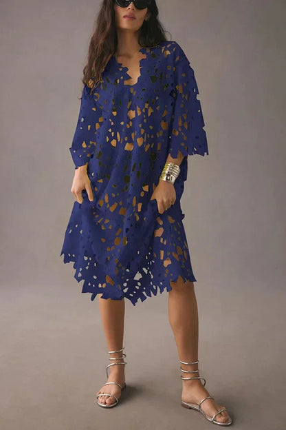 Lenie - Robe midi fleurie avec laçage en œillets