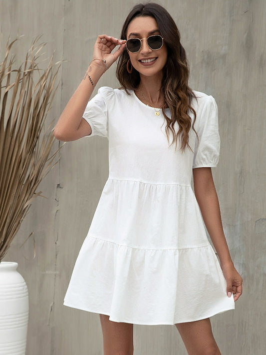 Robe européenne avec jupe trapèze et manches bouffantes