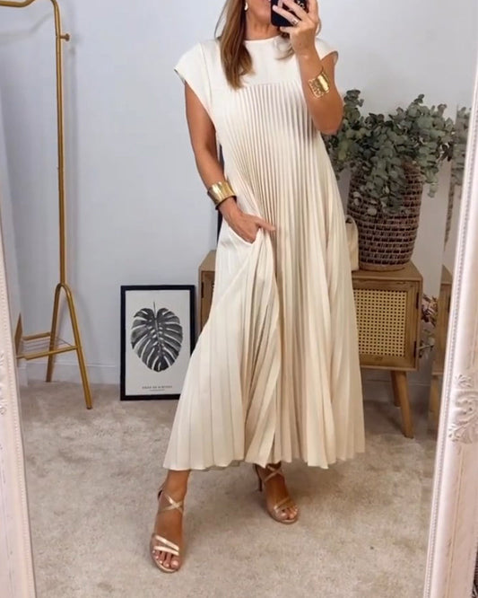 Robe sans manches à plis simples